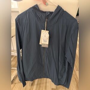 Vuori Ronan Packable Jacket in Deep Sea size Large BNWT